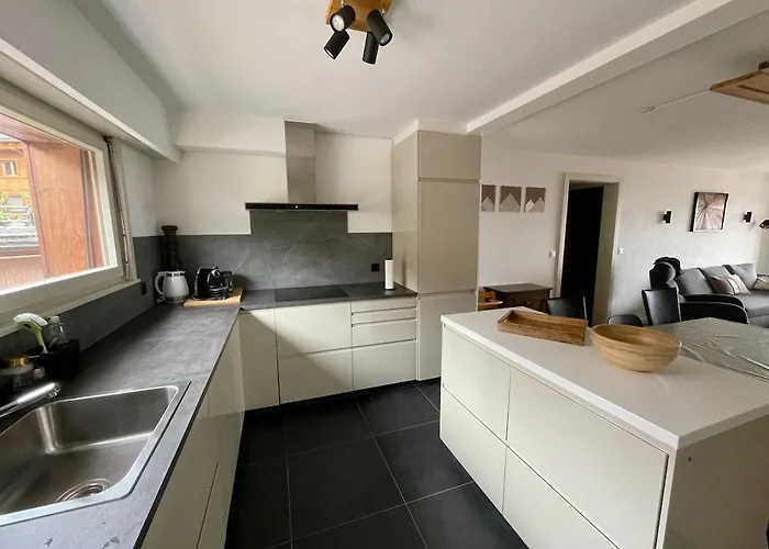 Spacieux Idealement Situe Apartman