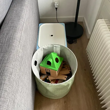 Spacieux Idealement Situe דירה